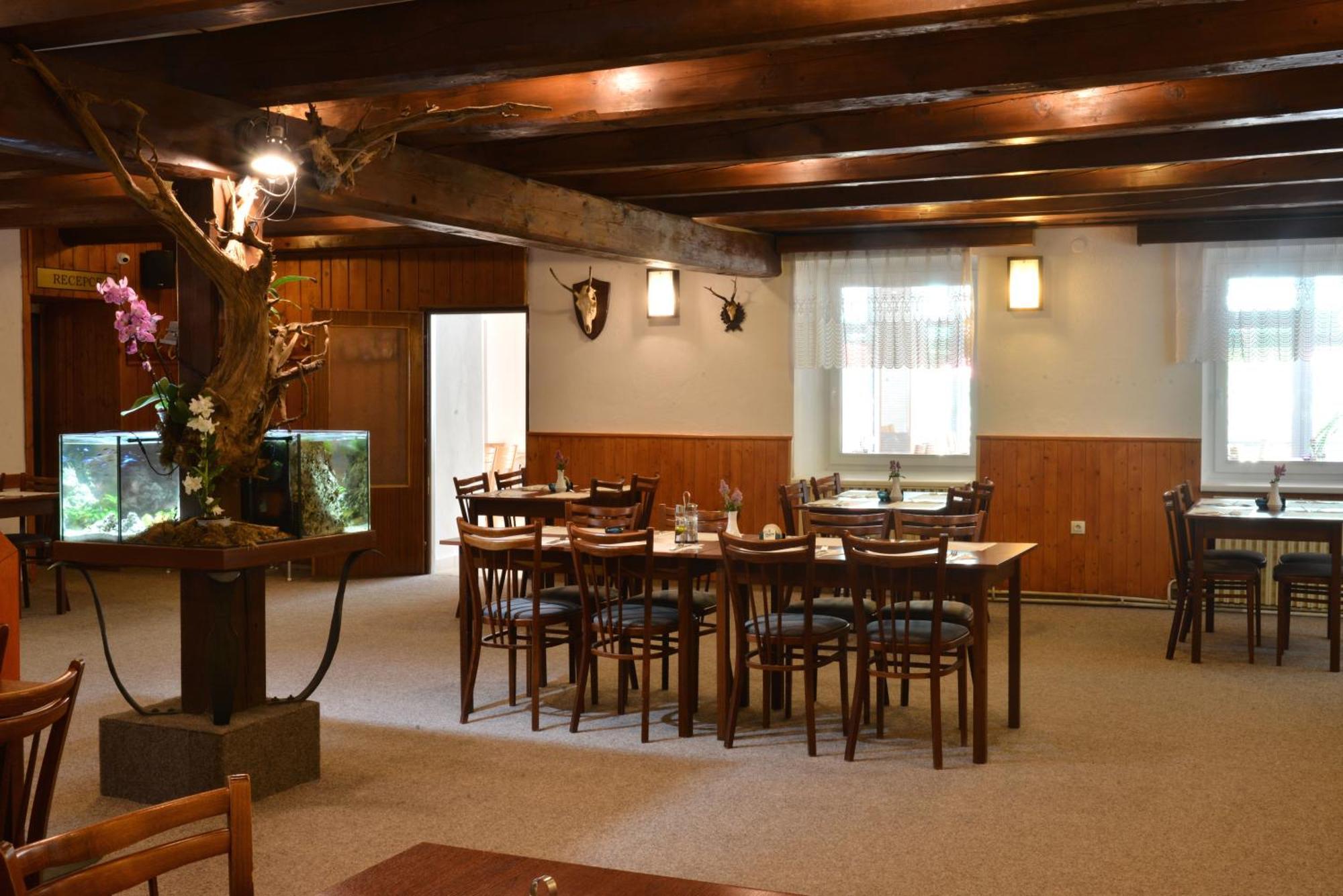 Hotel Mlyn - Jihlava Vílanec Esterno foto