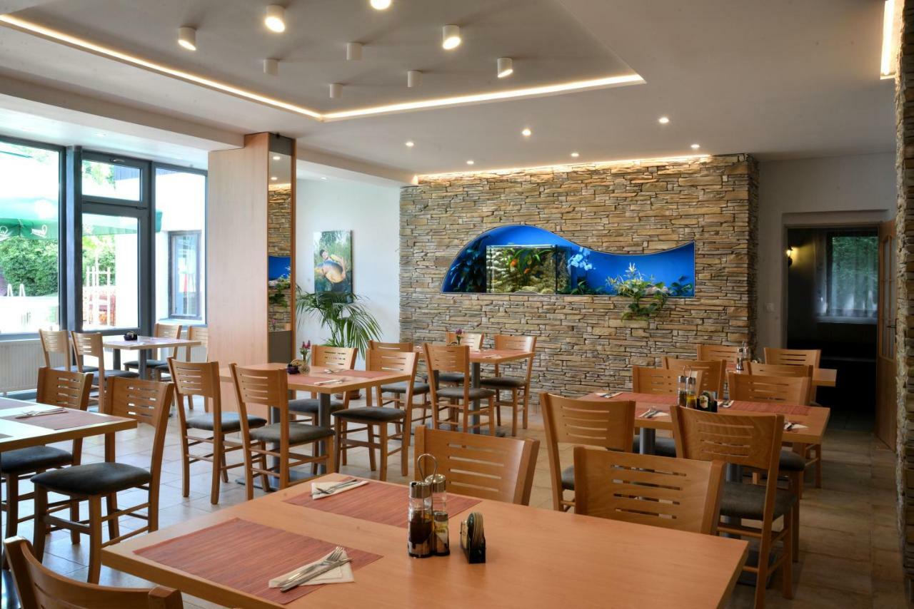 Hotel Mlyn - Jihlava Vílanec Esterno foto